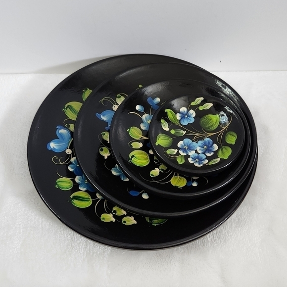 Vintage Mid Century Toll Black Painted Floral Wooden Bowl Plate Set Of 4 - Picture 1 of 13